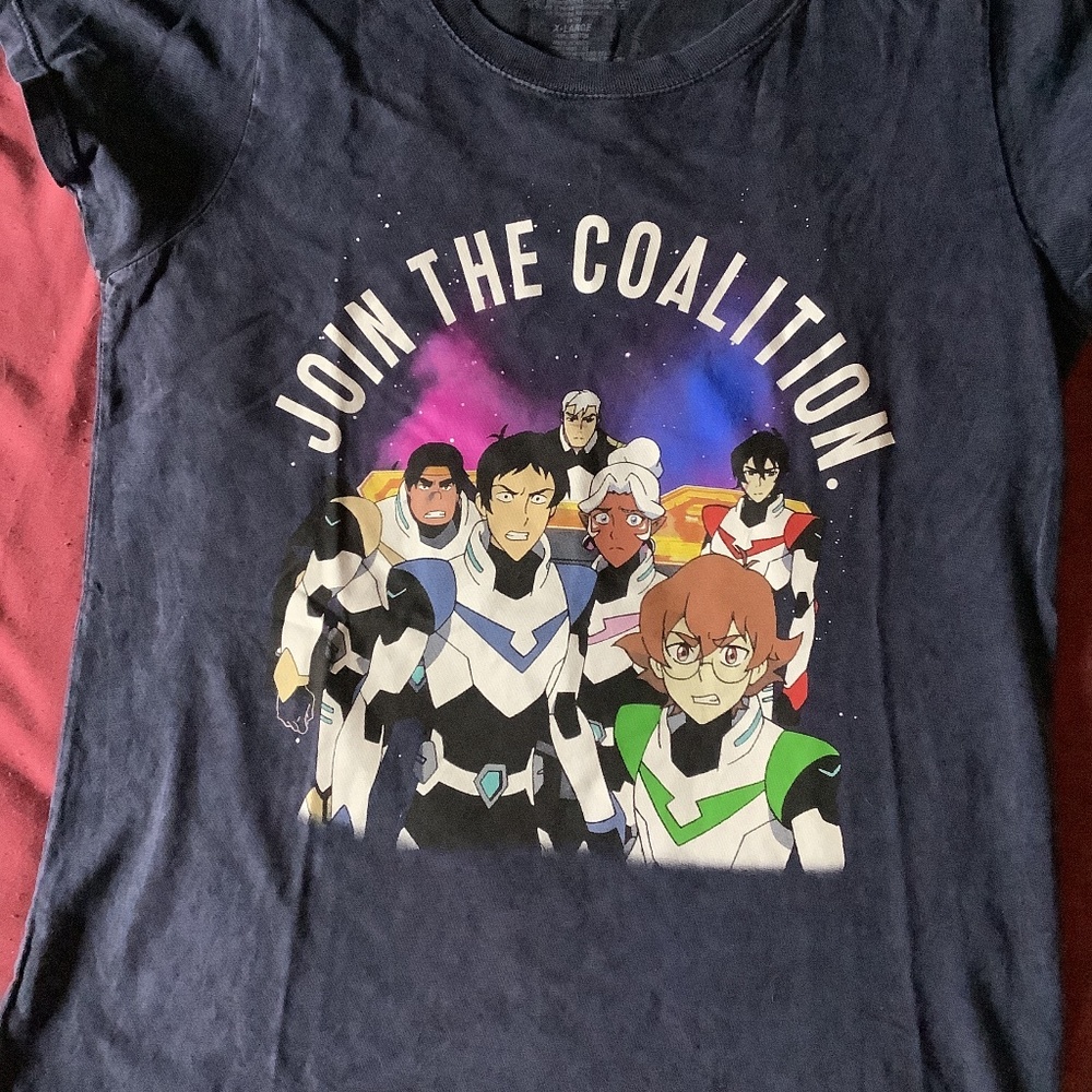 Voltron graphic tee